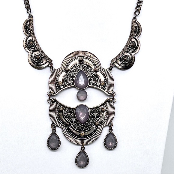 Unique Vintage Gray Jeweled SilverTone Tribal Statement Necklace - Picture 3 of 6